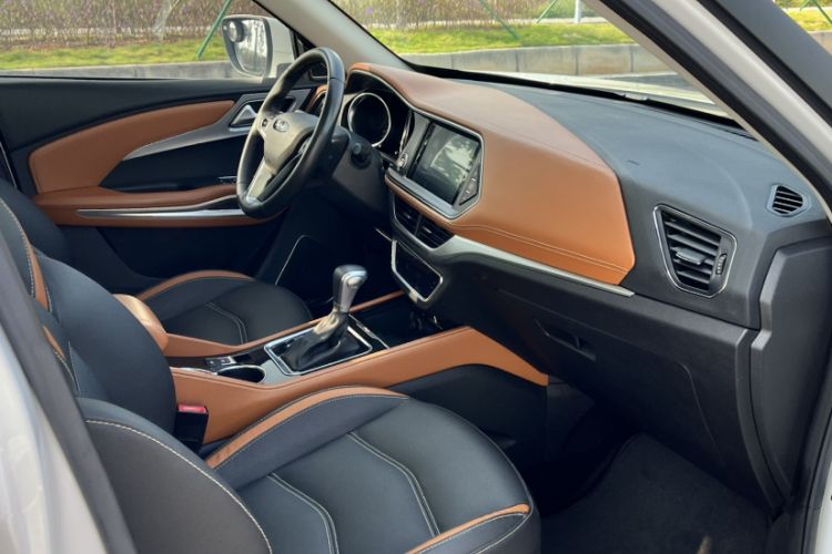 Used Zotye T300 2017 1.5T CVT Luxury Model Interior 3