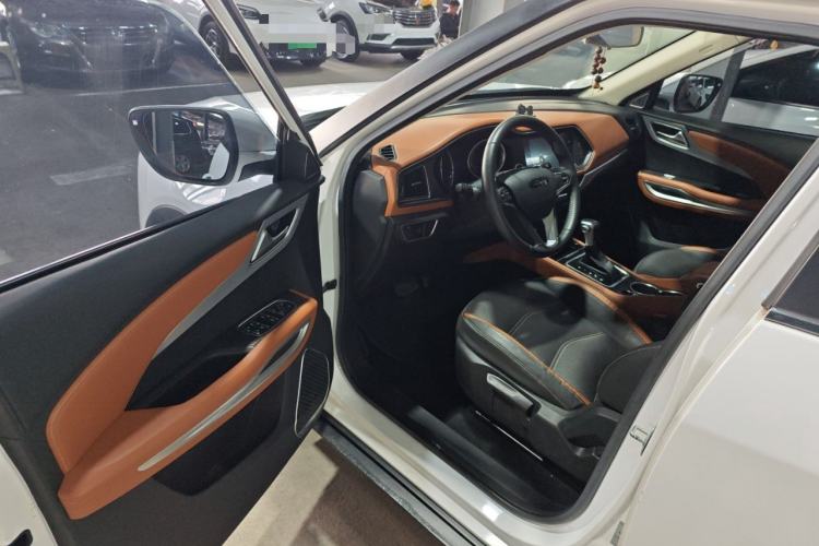 Used Zotye T300 2017 1.5T CVT Luxury Model Interior 3