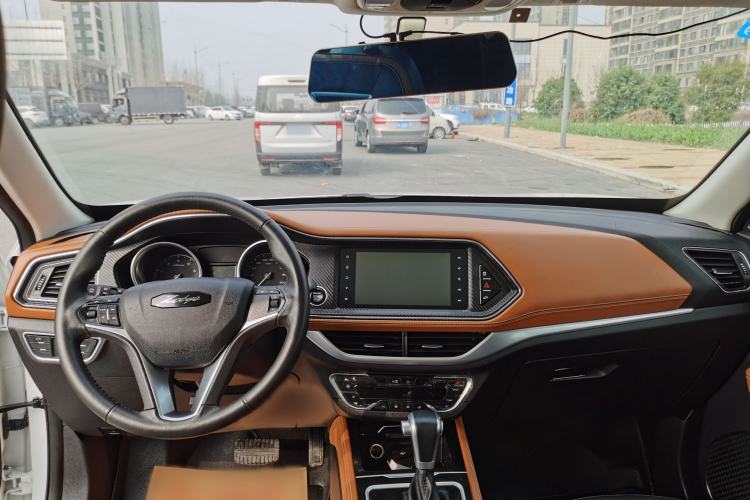 Used Zotye T300 2017 1.5T CVT Luxury Model Interior 3