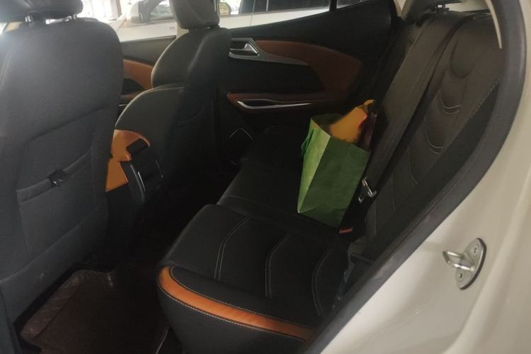 Used Zotye T300 2017 1.5T CVT Luxury Model Interior 4