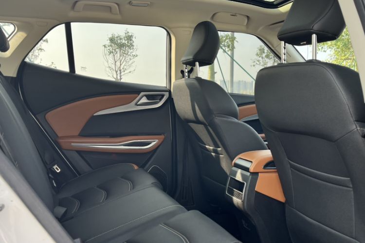Used Zotye T300 2017 1.5T CVT Luxury Model Interior 4