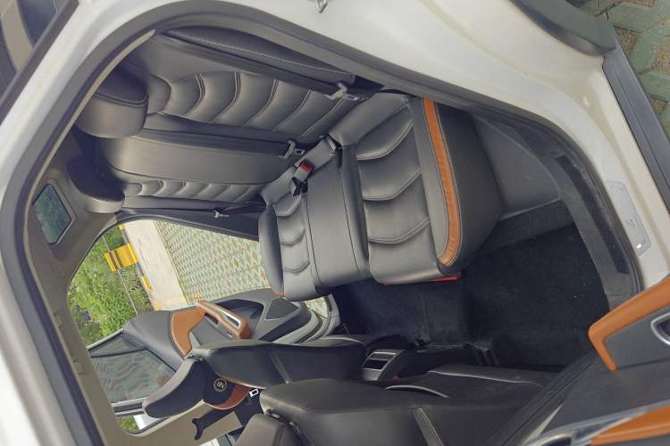 Used Zotye T300 2017 1.5T CVT Luxury Model Interior 5