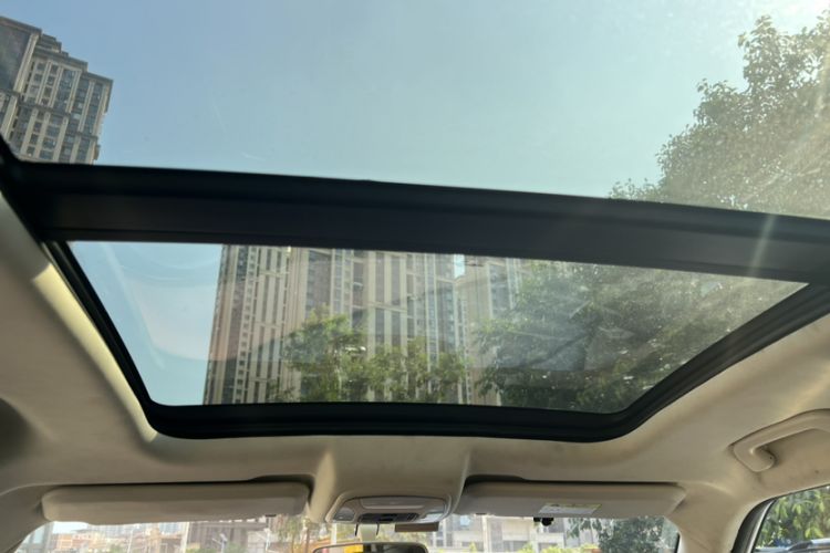 Used Zotye T300 2017 1.5L Manual Luxury Model Interior 7