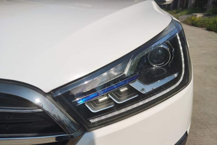 Used Zotye T300 2017 1.5L Manual Luxury Model Left Front Headlight