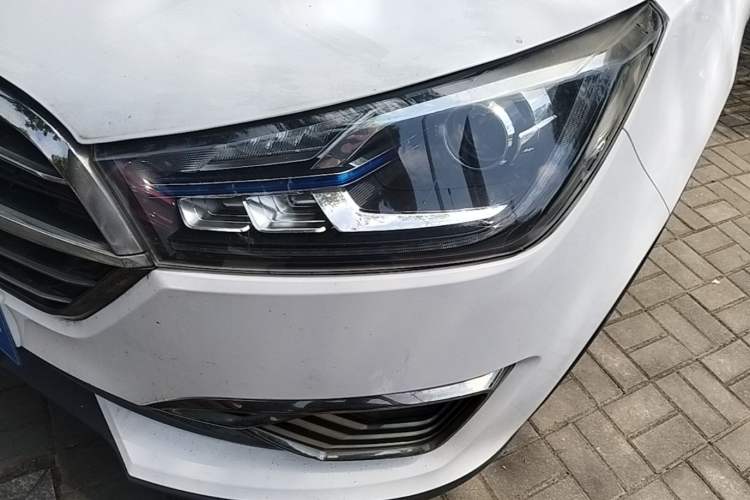 Used Zotye T300 2017 1.5L Manual Luxury Model Left Front Headlight