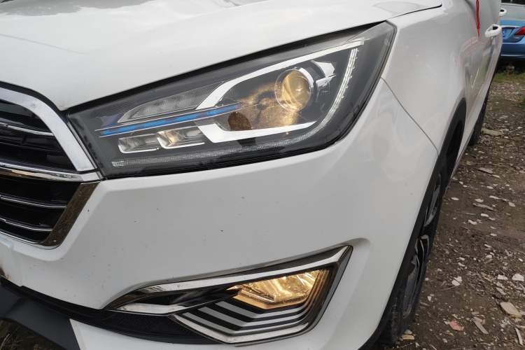 Used Zotye T300 2017 1.5T CVT Luxury Model Left Front Headlight