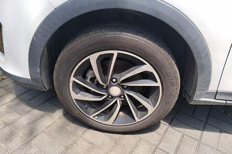 Used Zotye T300 2017 1.5L Manual Luxury Model Left Front Wheel Hub