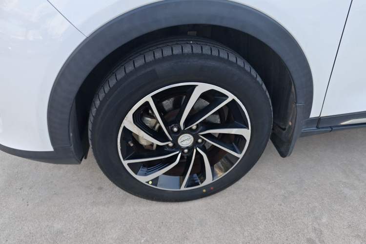 Used Zotye T300 2017 1.5T CVT Luxury Model Left Front Wheel Hub