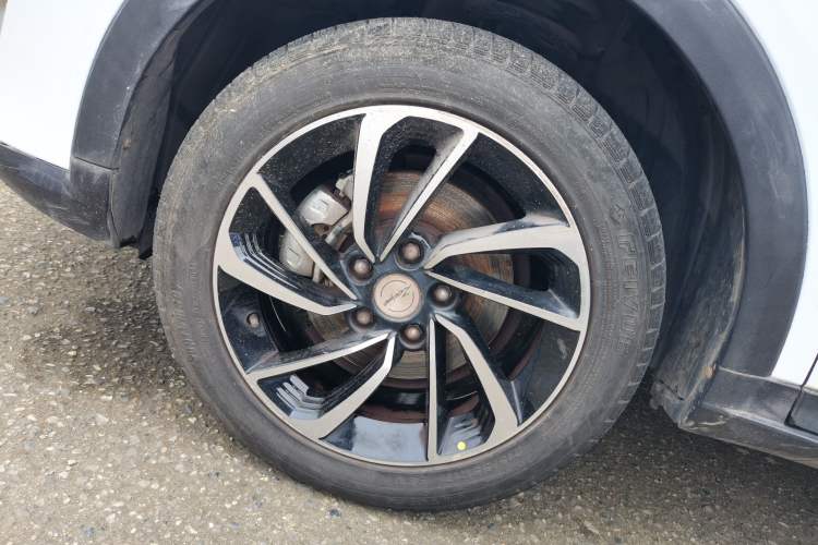 Used Zotye T300 2017 1.5L Manual Luxury Model Left Front Wheel Hub