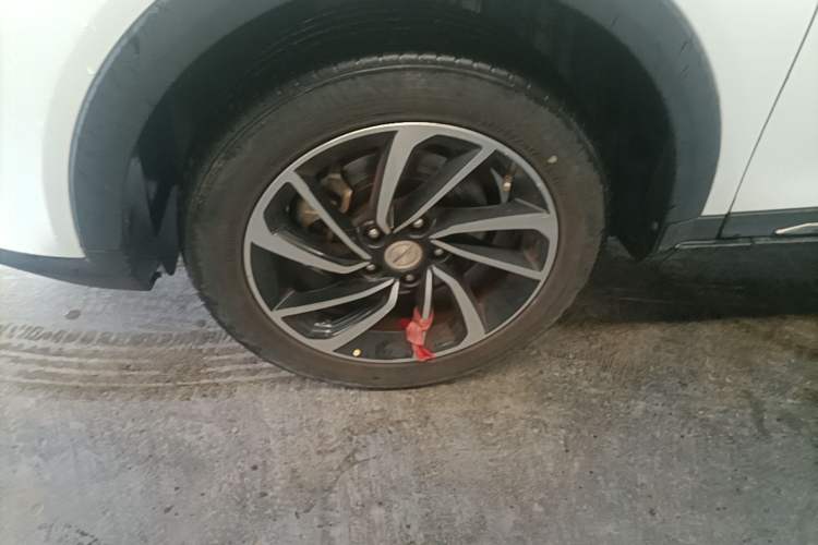 Used Zotye T300 2017 1.5L Manual Luxury Model Left Front Wheel Hub