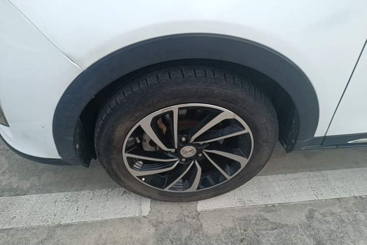 Used Zotye T300 2017 1.5T CVT Luxury Model Left Front Wheel Hub