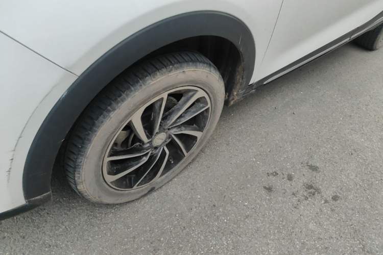 Used Zotye T300 2017 1.5L Manual Luxury Model Left Front Wheel Hub