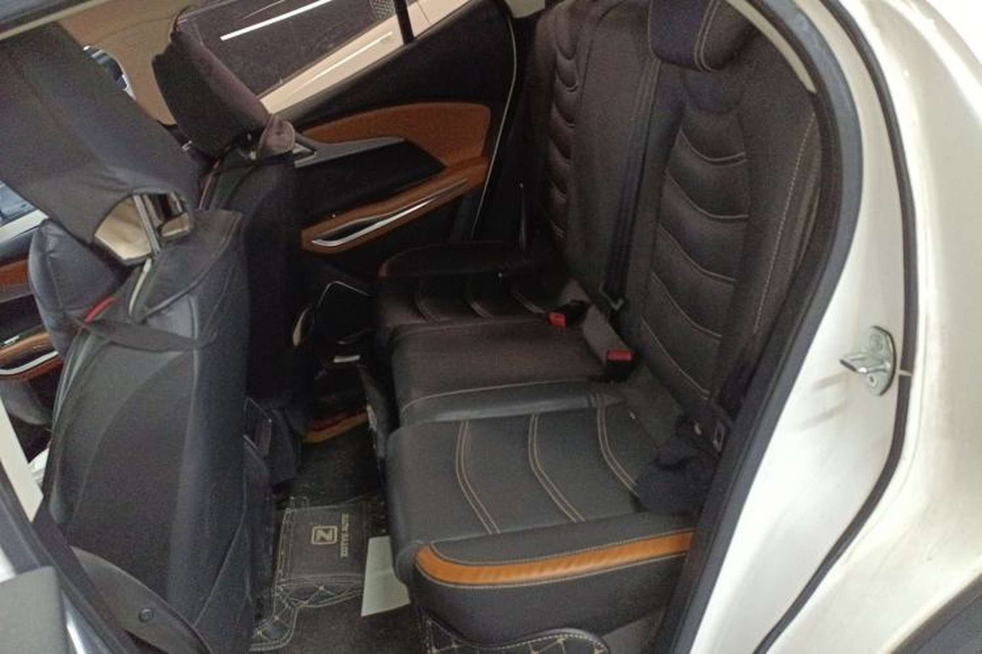 Used Zotye T300 2017 1.5T CVT Luxury Model Left Rear Seat