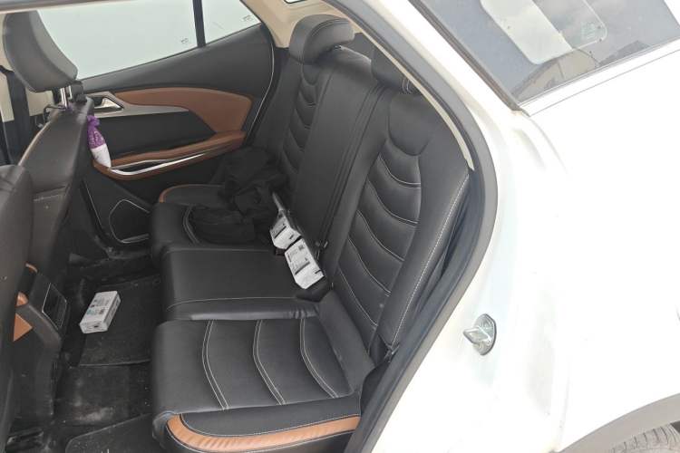 Used Zotye T300 2017 1.5T CVT Luxury Model Left Rear Seat