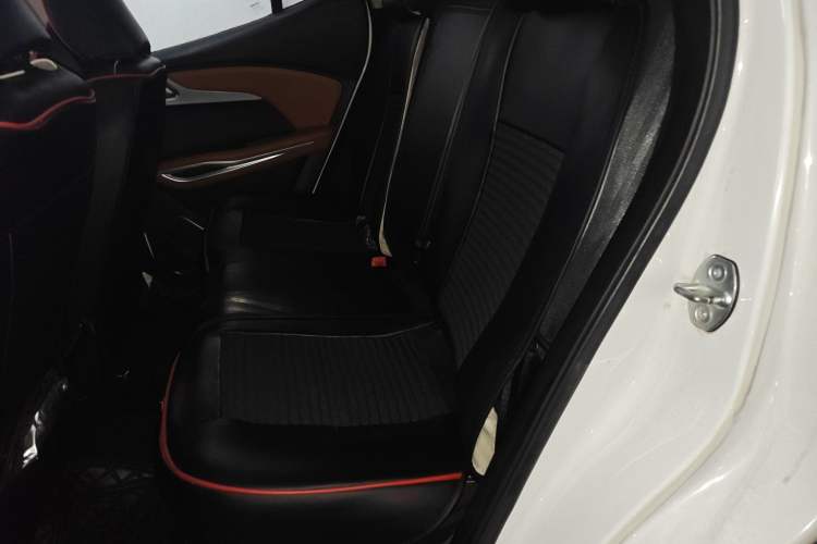 Used Zotye T300 2017 1.5T CVT Luxury Model Left Rear Seat
