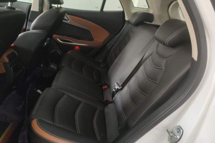 Used Zotye T300 2017 1.5T CVT Luxury Model Left Rear Seat