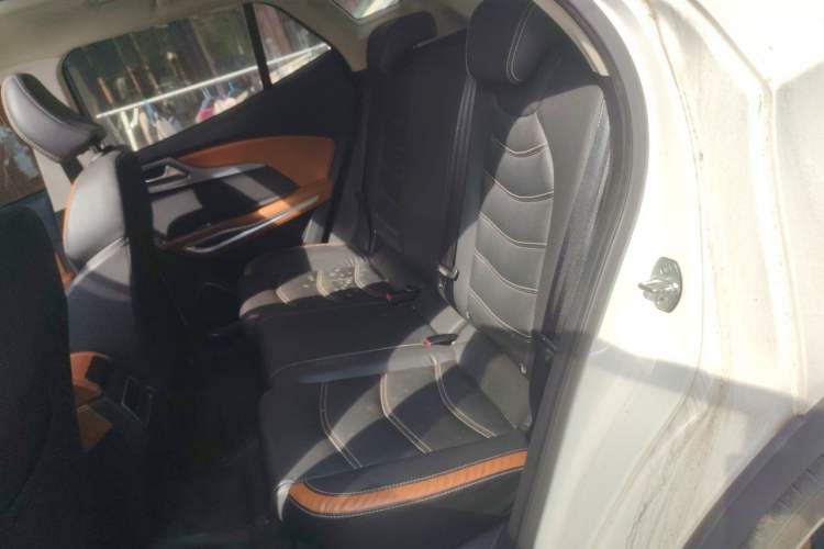 Used Zotye T300 2017 1.5T CVT Luxury Model Left Rear Seat