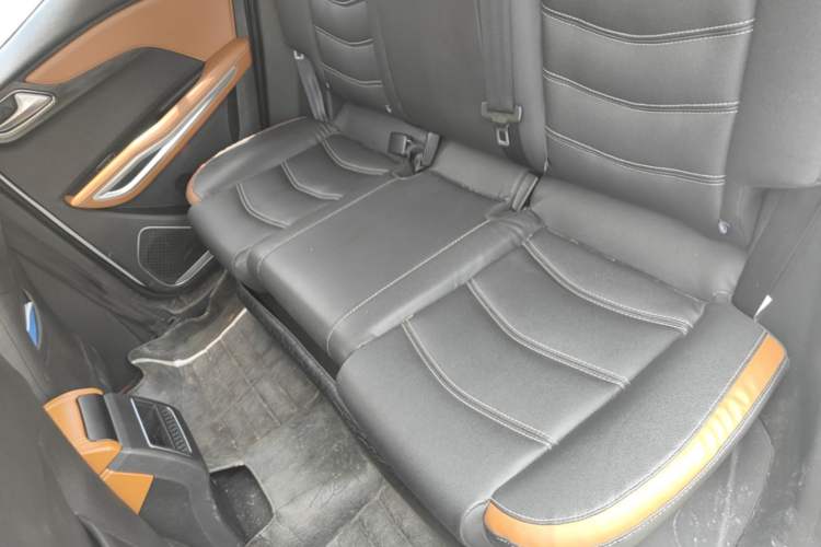 Used Zotye T300 2017 1.5T CVT Luxury Model Left Rear Seat