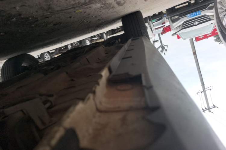 Used Zotye T300 2017 1.5L Manual Luxury Model Left Side Sill