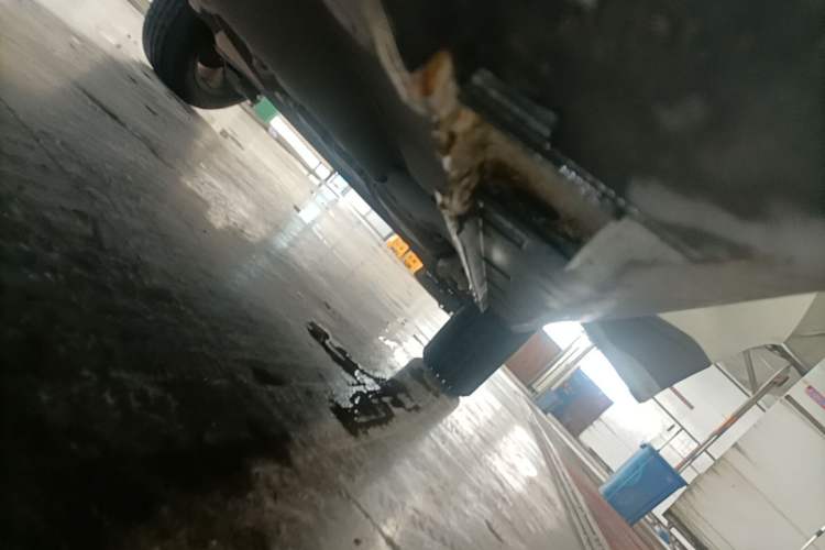 Used Zotye T300 2017 1.5L Manual Luxury Model Left Side Sill