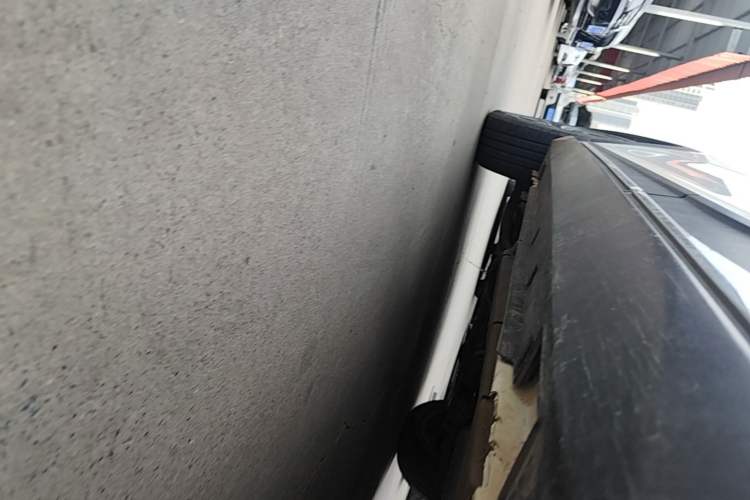Used Zotye T300 2017 1.5L Manual Luxury Model Left Side Sill