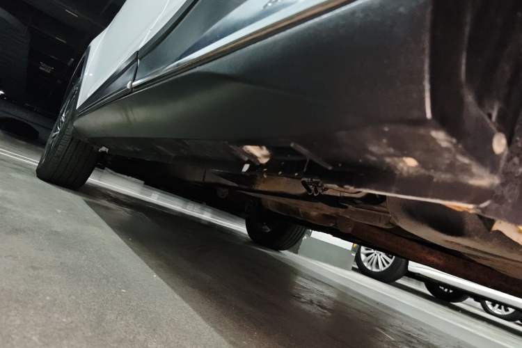 Used Zotye T300 2017 1.5T CVT Luxury Model Left Side Sill