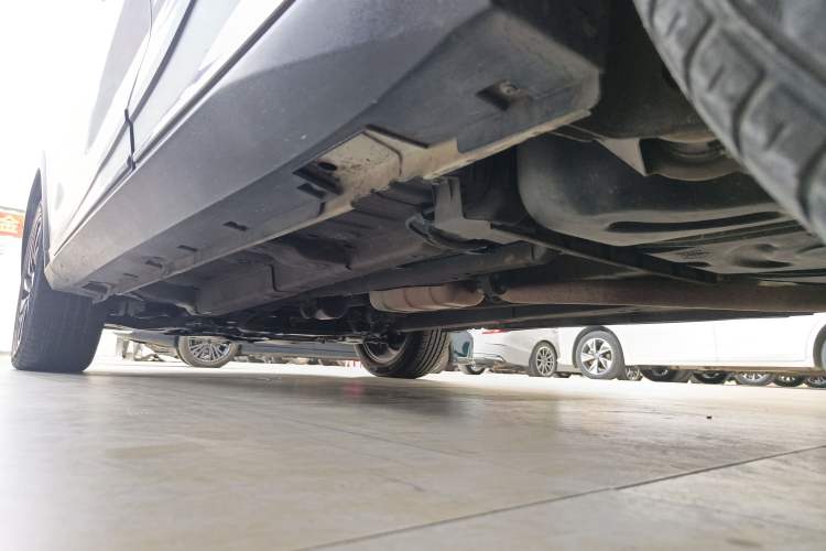 Used Zotye T300 2017 1.5T CVT Flagship Model Left Side Sill