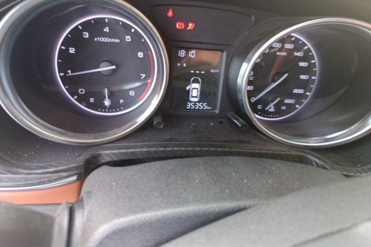 Used Zotye T300 2017 1.5L Manual Luxury Model Odometer Close Up