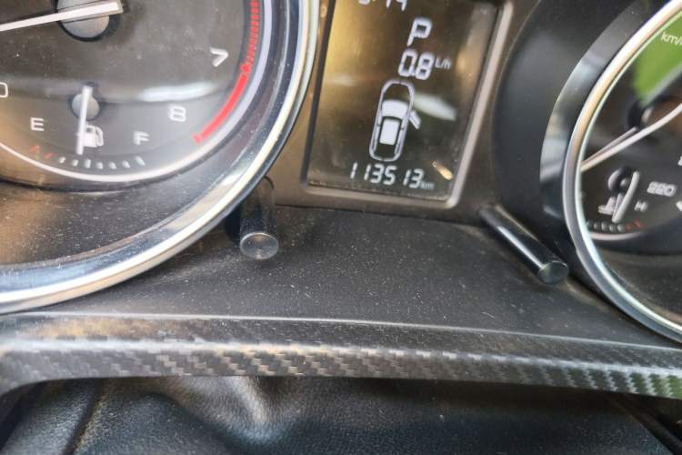 Used Zotye T300 2017 1.5T CVT Luxury Model Odometer Close Up