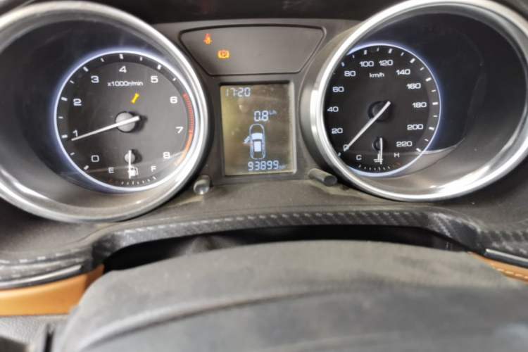 Used Zotye T300 2017 1.5L Manual Luxury Model Odometer Close Up