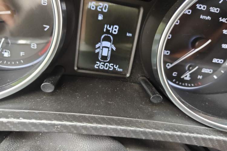 Used Zotye T300 2017 1.5L Manual Luxury Model Odometer Close Up