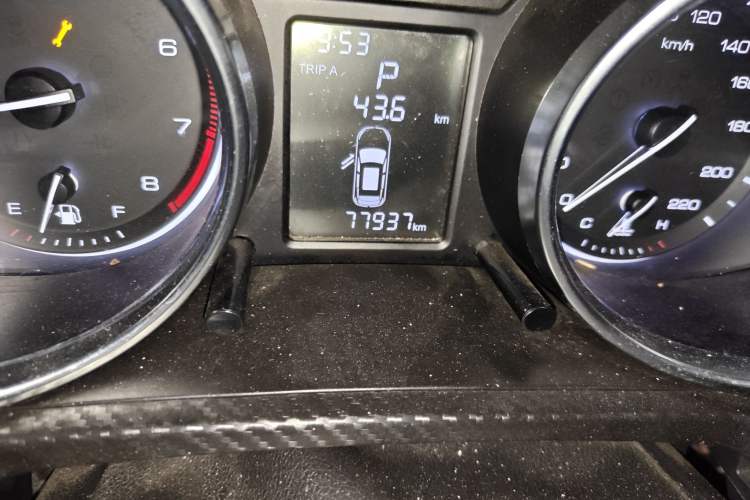 Used Zotye T300 2017 1.5T CVT Luxury Model Odometer Close Up