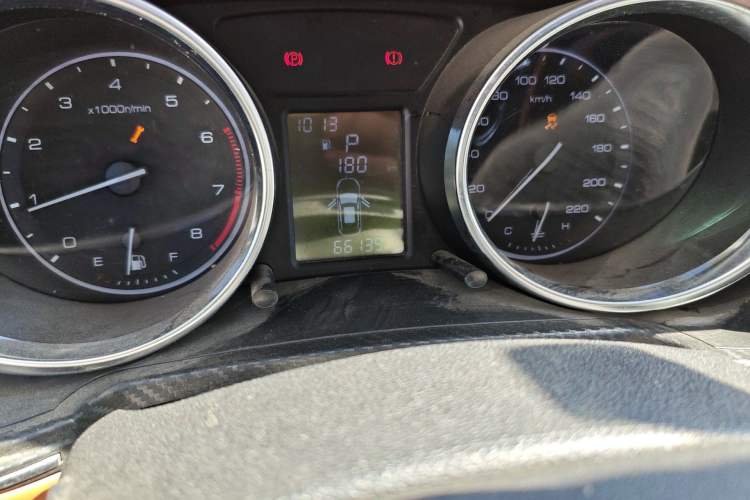 Used Zotye T300 2017 1.5T CVT Luxury Model Odometer Close Up
