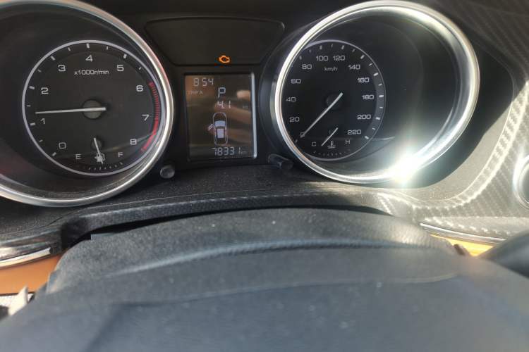 Used Zotye T300 2017 1.5T CVT Luxury Model Odometer Close Up