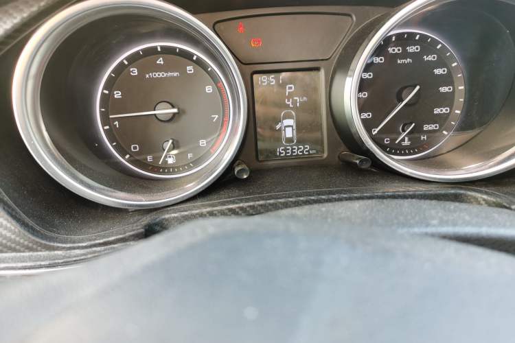 Used Zotye T300 2017 1.5T CVT Luxury Model Odometer Close Up