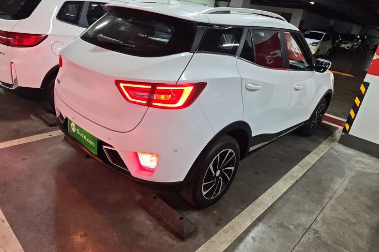 Used Zotye T300 2017 1.5T CVT Luxury Model Rear Right 45 Deg