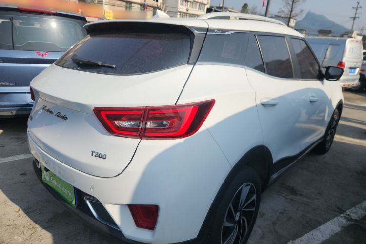 Used Zotye T300 2017 1.5T CVT Luxury Model Rear Right 45 Deg