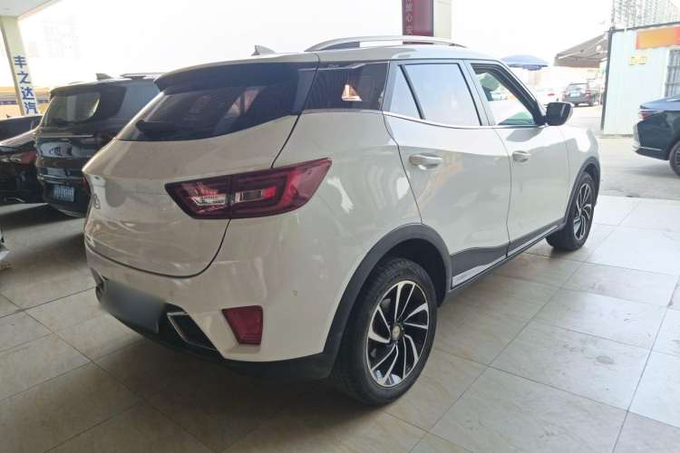 Used Zotye T300 2017 1.5T CVT Flagship Model Rear Right 45 Deg