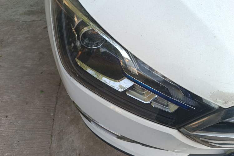 Used Zotye T300 2017 1.5L Manual Luxury Model Right Front Headlight