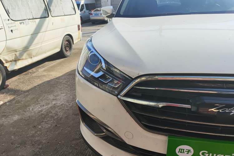 Used Zotye T300 2017 1.5L Manual Elite Model Right Front Headlight