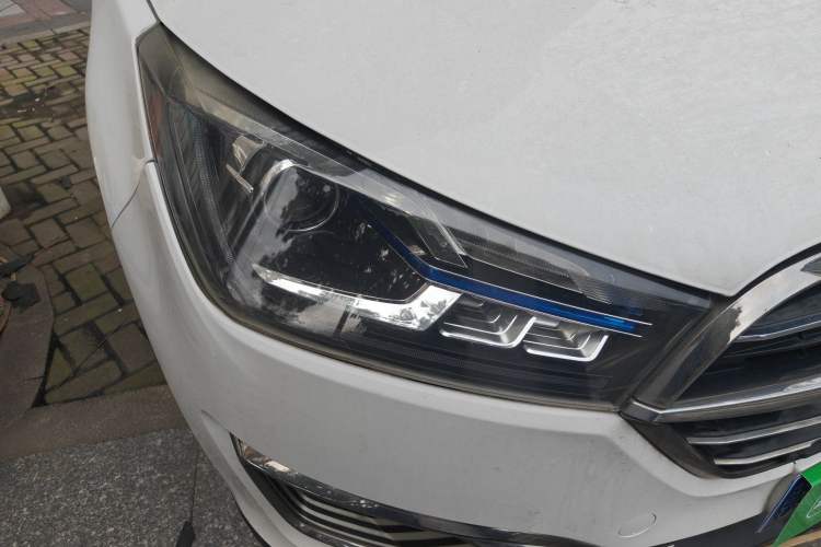 Used Zotye T300 2017 1.5T CVT Luxury Model Right Front Headlight