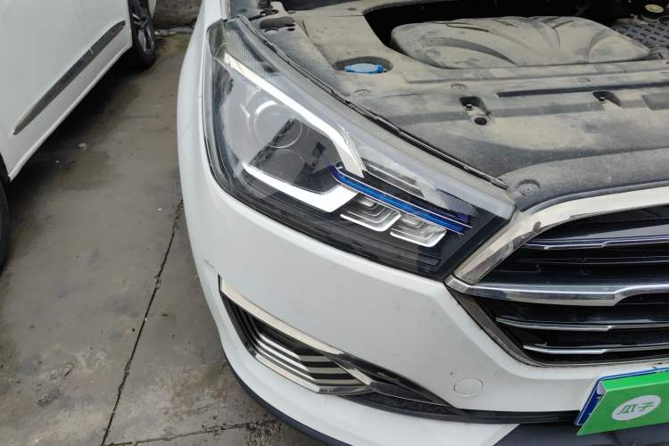 Used Zotye T300 2017 1.5L Manual Luxury Model Right Front Headlight
