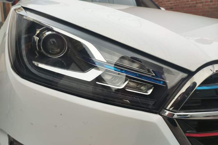 Used Zotye T300 2017 1.5L Manual Luxury Model Right Front Headlight
