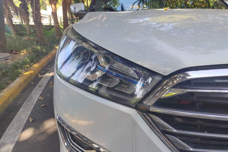 Used Zotye T300 2017 1.5L Manual Luxury Model Right Front Headlight