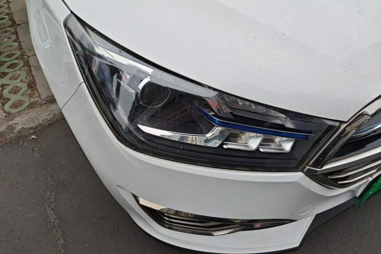 Used Zotye T300 2017 1.5T CVT Luxury Model Right Front Headlight