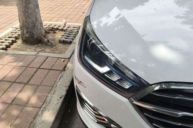 Used Zotye T300 2017 1.5L Manual Luxury Model Right Front Headlight