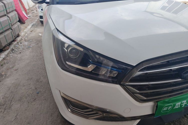 Used Zotye T300 2017 1.5L Manual Elite Model Right Front Headlight