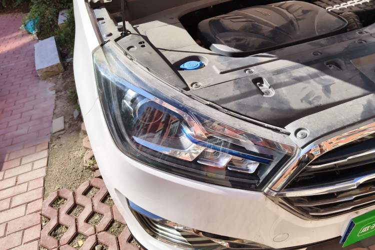 Used Zotye T300 2017 1.5L Manual Luxury Model Right Front Headlight