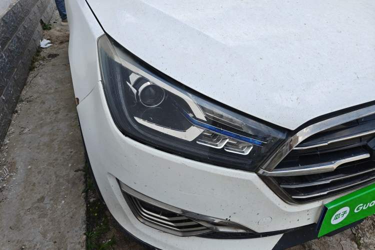 Used Zotye T300 2017 1.5T CVT Luxury Model Right Front Headlight