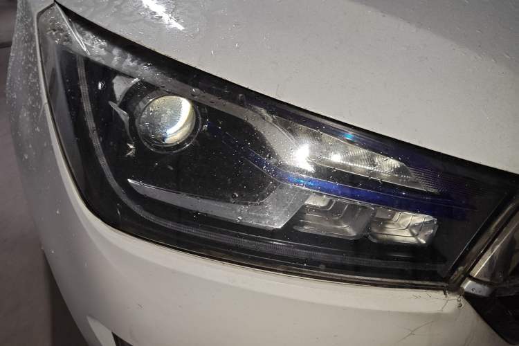 Used Zotye T300 2017 1.5T CVT Luxury Model Right Front Headlight